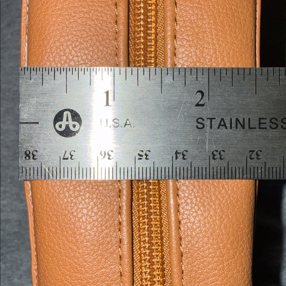 Thirty-One Tan Crossbody Bag - Picture 10 of 10